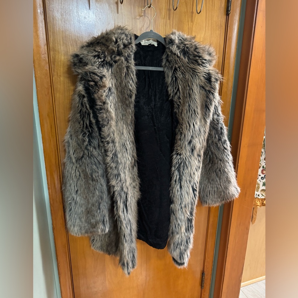 Spirithoods Grey Wolf Faux Fur Coat - Unisex Large